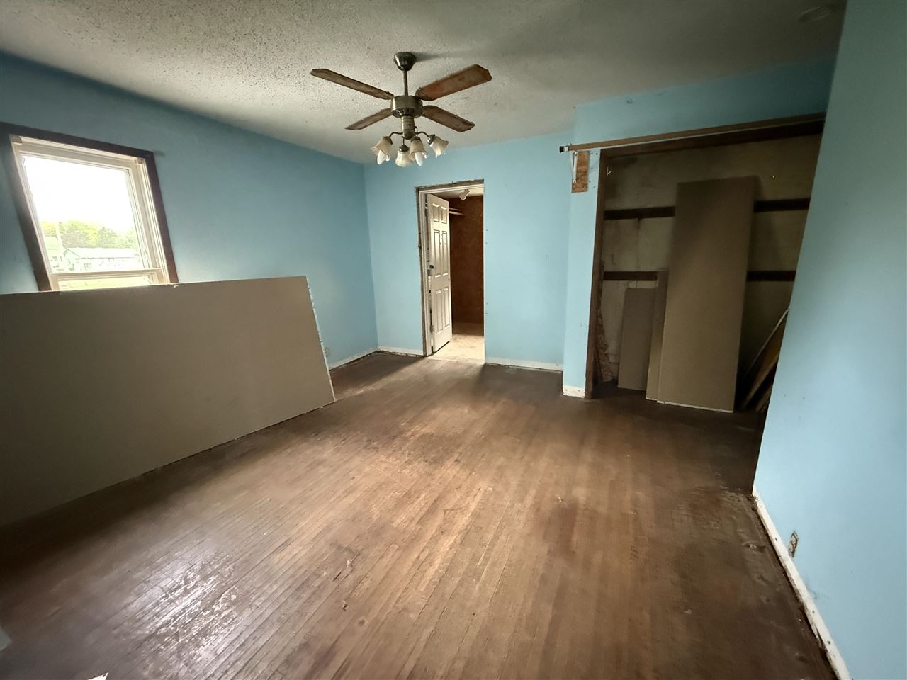 127 W Clark Street North English IA 52316