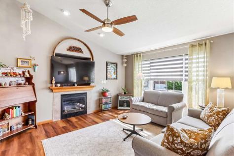 235 N Mckenzie Lane North Liberty IA 52317