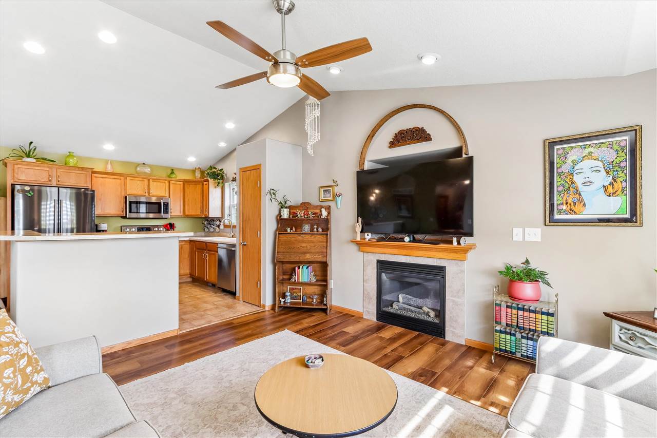 235 N Mckenzie Lane North Liberty IA 52317