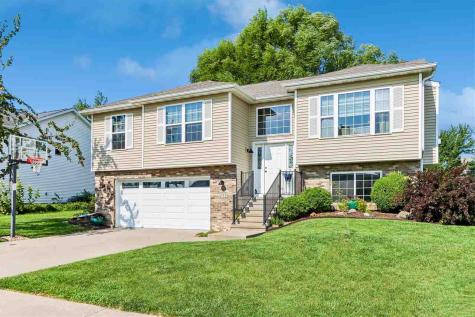 235 N Mckenzie Lane North Liberty IA 52317