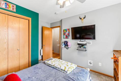 235 N Mckenzie Lane North Liberty IA 52317