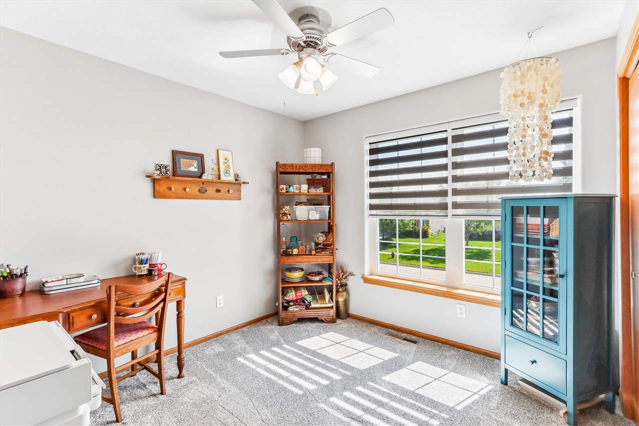 235 N Mckenzie Lane North Liberty IA 52317