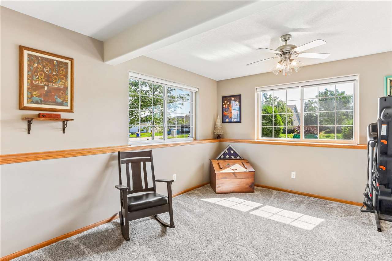 235 N Mckenzie Lane North Liberty IA 52317