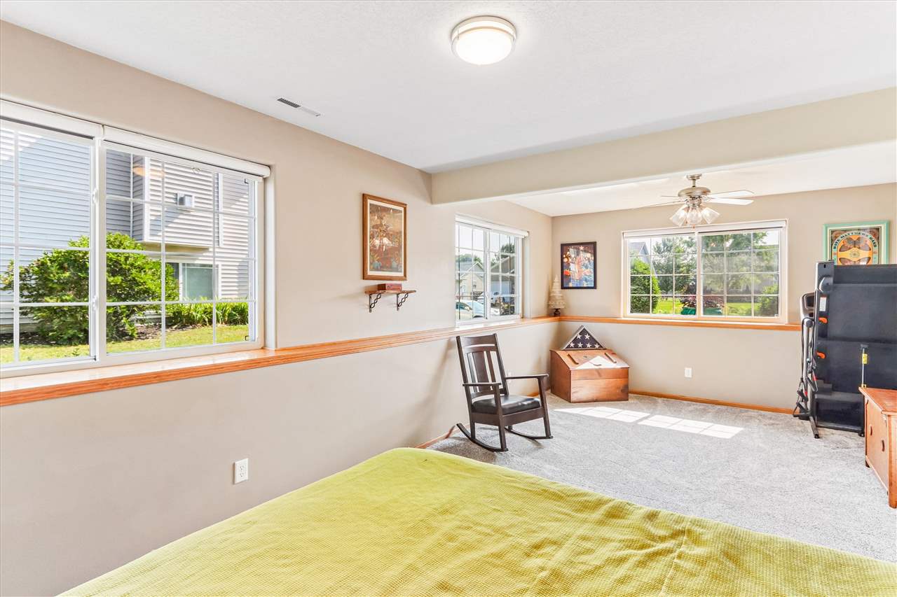 235 N Mckenzie Lane North Liberty IA 52317