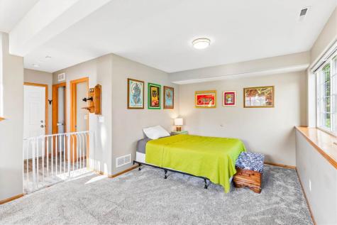 235 N Mckenzie Lane North Liberty IA 52317