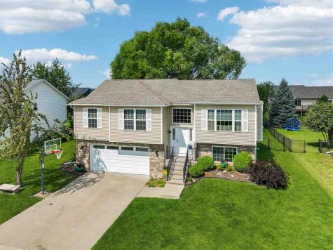 235 N Mckenzie Lane North Liberty IA 52317