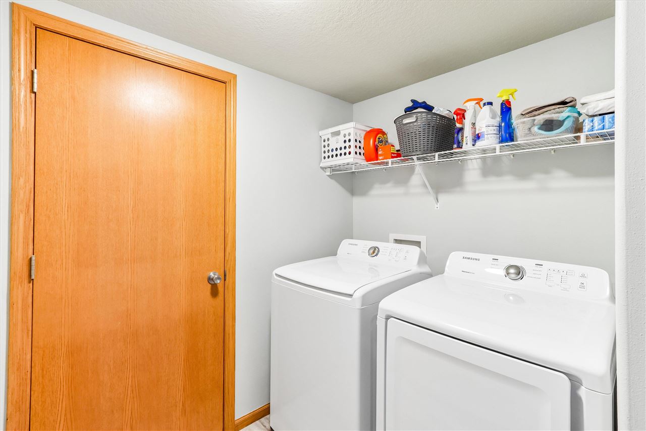 235 N Mckenzie Lane North Liberty IA 52317