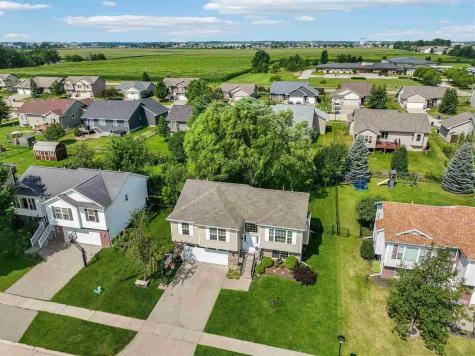 235 N Mckenzie Lane North Liberty IA 52317