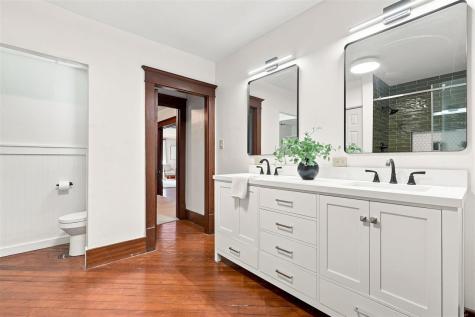 300 E Linn Street Lone Tree IA 52755
