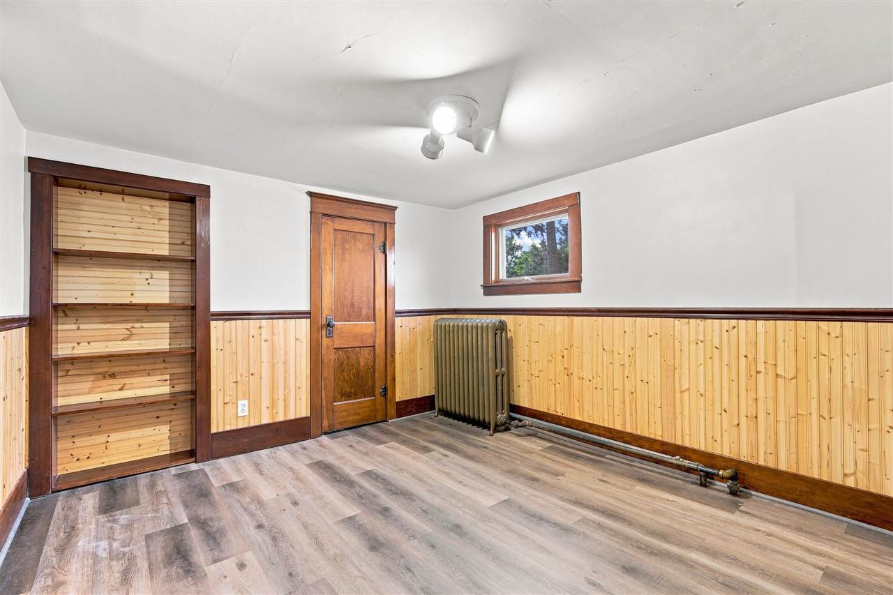 300 E Linn Street Lone Tree IA 52755