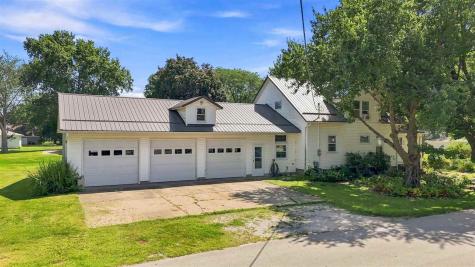 300 E Linn Street Lone Tree IA 52755