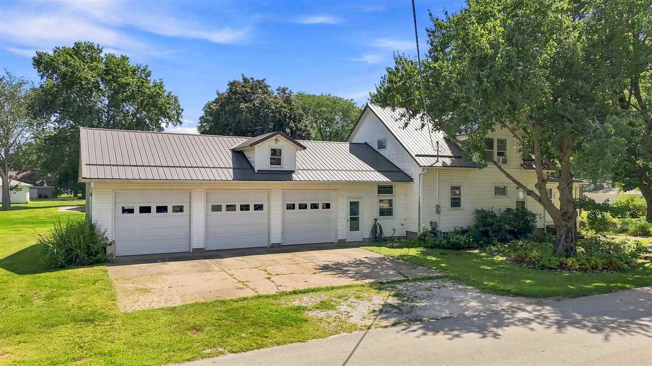 300 E Linn Street Lone Tree IA 52755