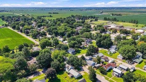 300 E Linn Street Lone Tree IA 52755