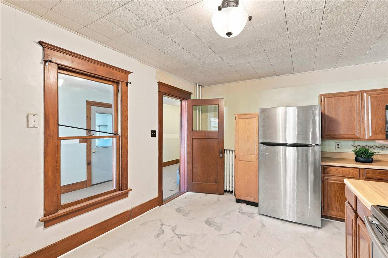 300 E Linn Street Lone Tree IA 52755