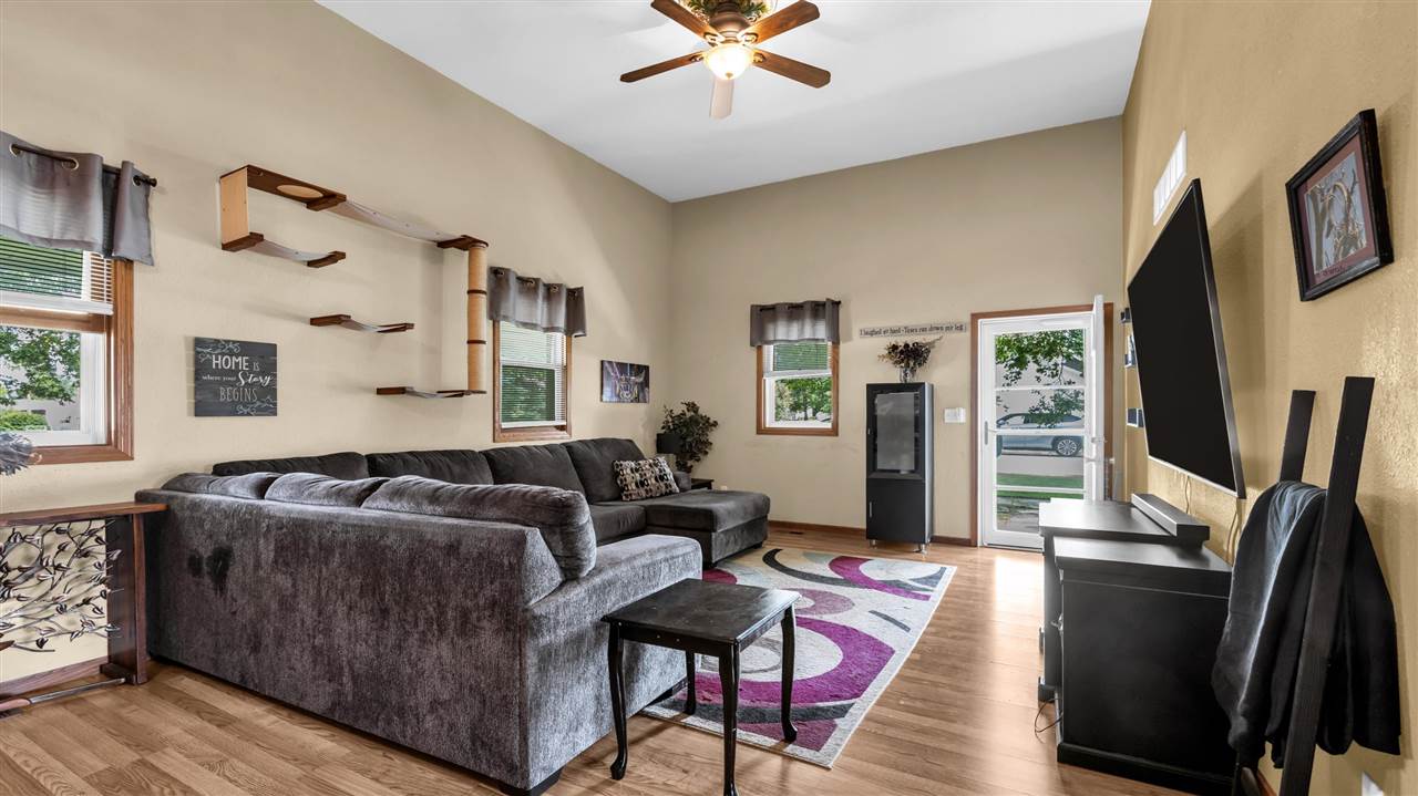 502 W 4th Street Tipton IA 52772