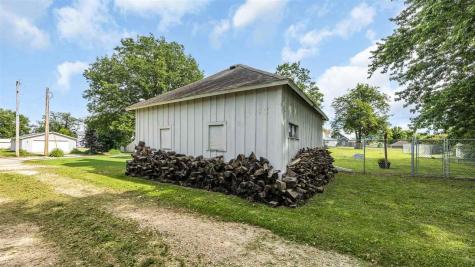 502 W 4th Street Tipton IA 52772