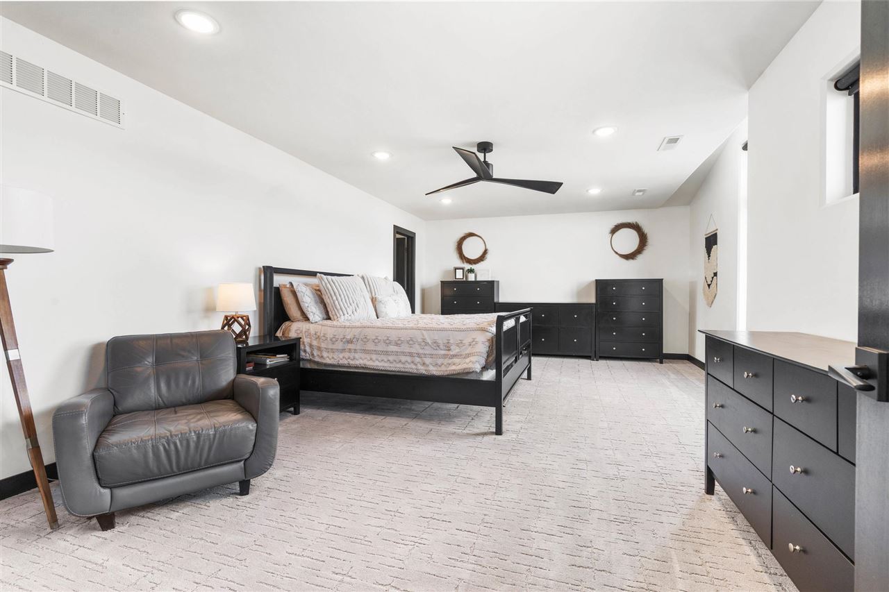 4615 Elynn Lane NE Solon IA 52333