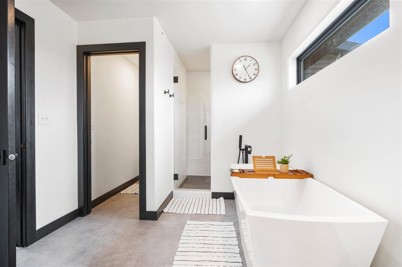 4615 Elynn Lane NE Solon IA 52333