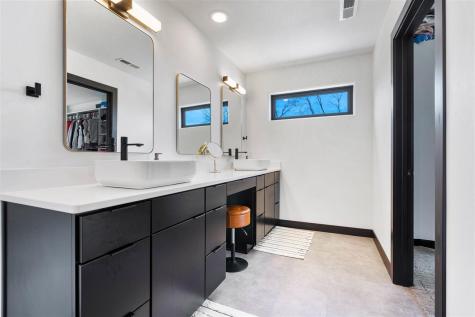 4615 Elynn Lane NE Solon IA 52333