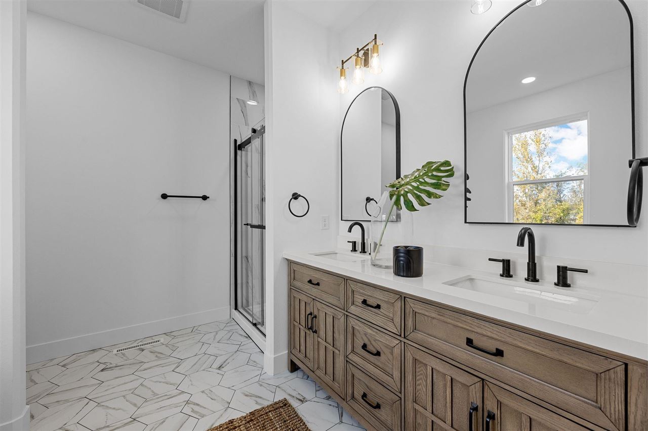 200 Cherry Park Drive NW Cedar Rapids IA 52405