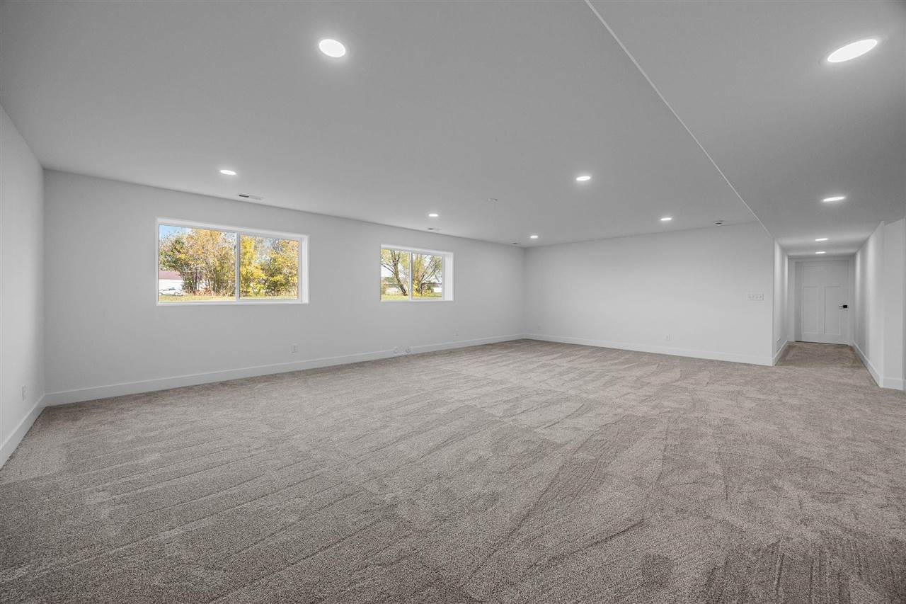 200 Cherry Park Drive NW Cedar Rapids IA 52405