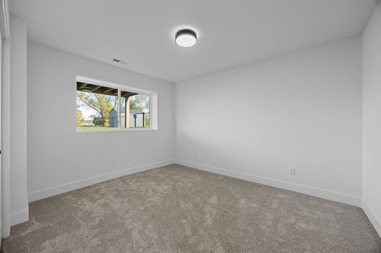 200 Cherry Park Drive NW Cedar Rapids IA 52405