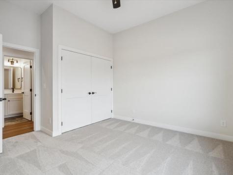 1133 Kona Circle Coralville IA 52241