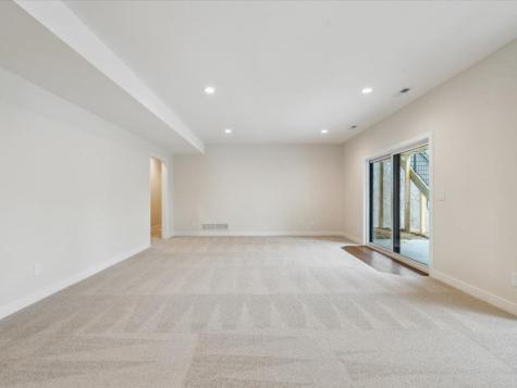 1133 Kona Circle Coralville IA 52241