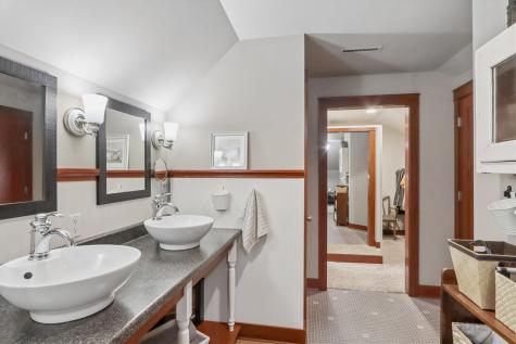 5401 Alburnett Road Marion IA 52302