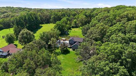 1432 Hickory Hollow Road Solon IA 52333