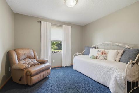 2469 Robbins Court Washington IA 52353