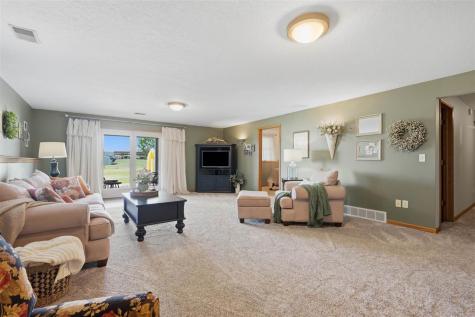 2469 Robbins Court Washington IA 52353