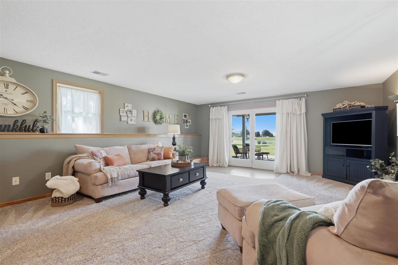2469 Robbins Court Washington IA 52353