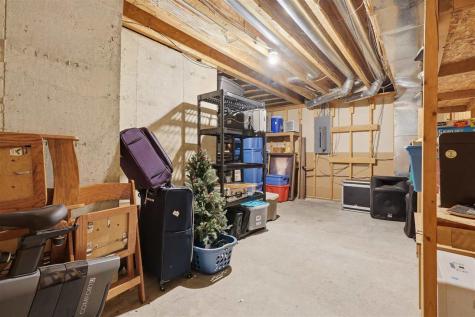 2469 Robbins Court Washington IA 52353