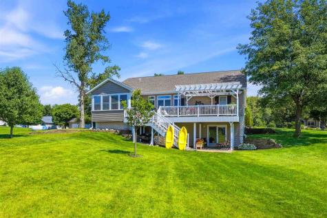 2469 Robbins Court Washington IA 52353