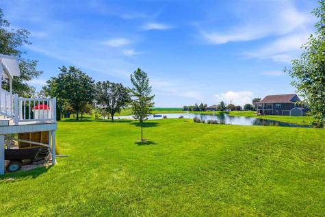 2469 Robbins Court Washington IA 52353
