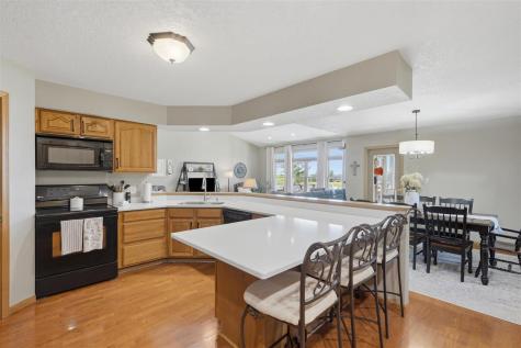 2469 Robbins Court Washington IA 52353