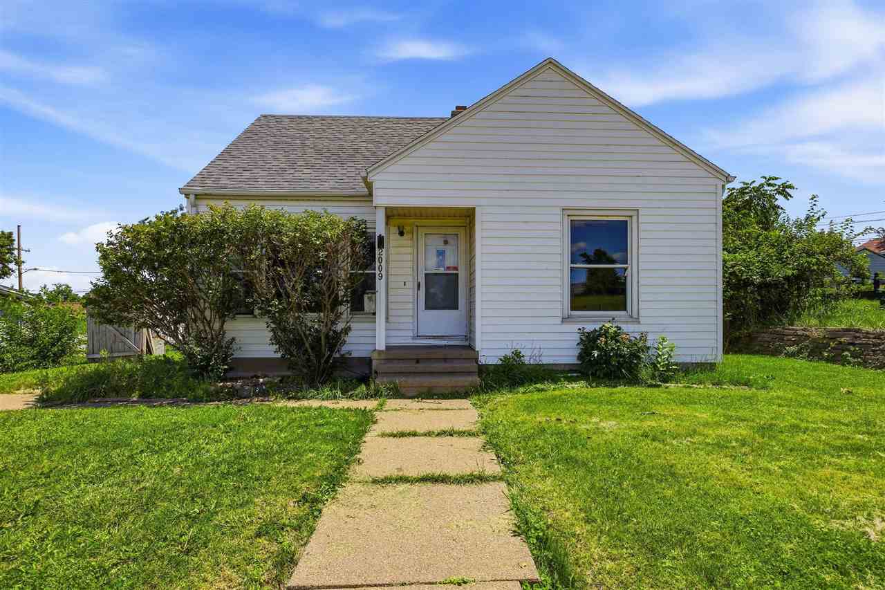 2009 SW 3rd Street Cedar Rapids IA 52404