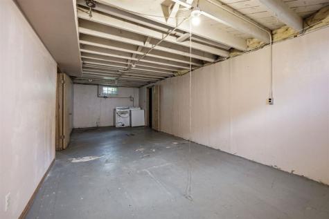 2009 SW 3rd Street Cedar Rapids IA 52404