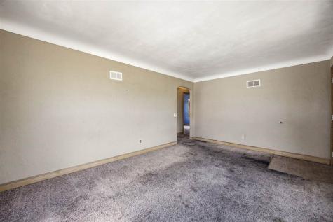 2009 SW 3rd Street Cedar Rapids IA 52404