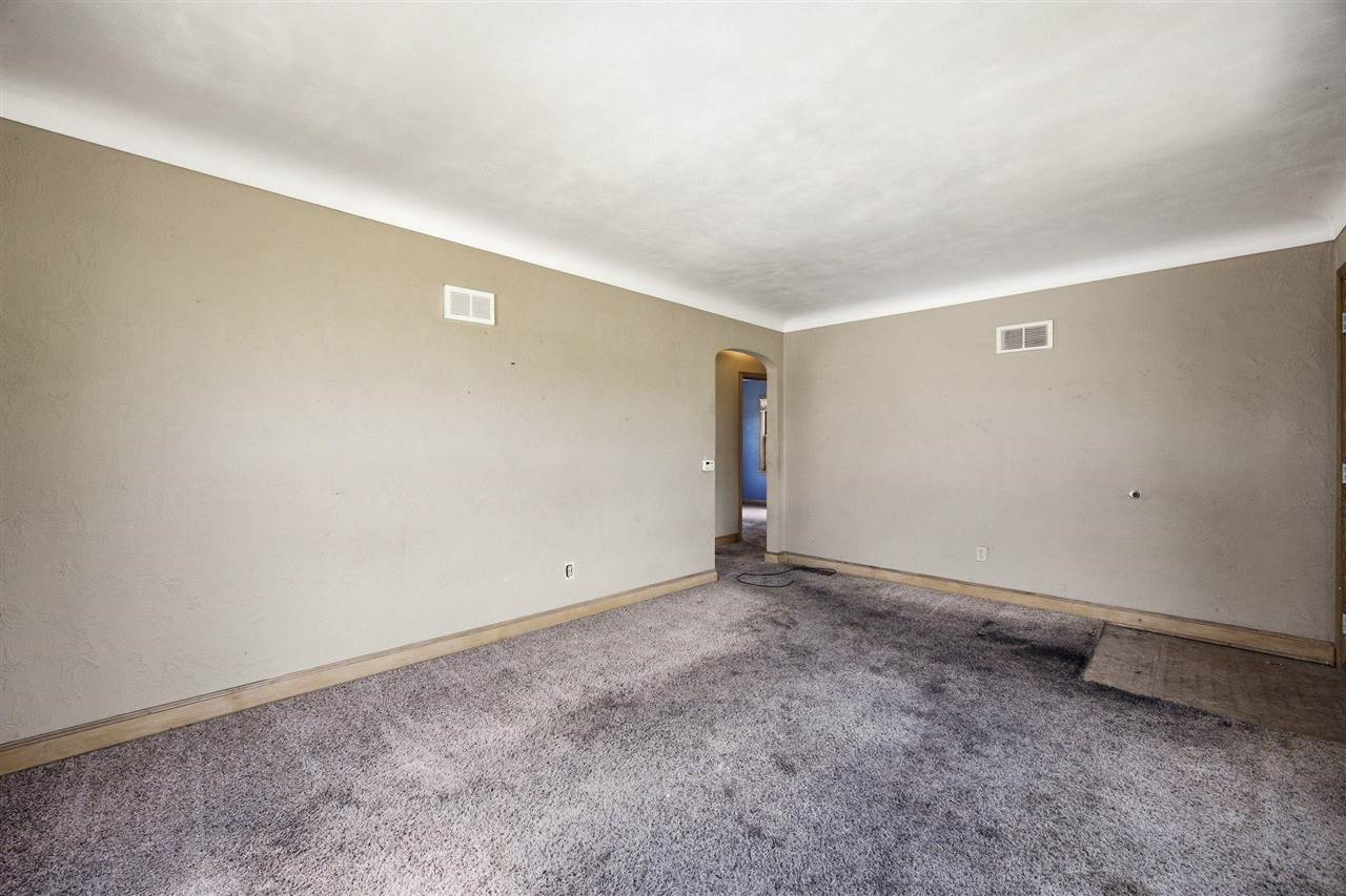 2009 SW 3rd Street Cedar Rapids IA 52404