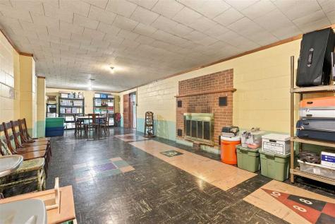 3296 V Avenue Wellman IA 52356