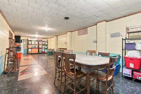 3296 V Avenue Wellman IA 52356