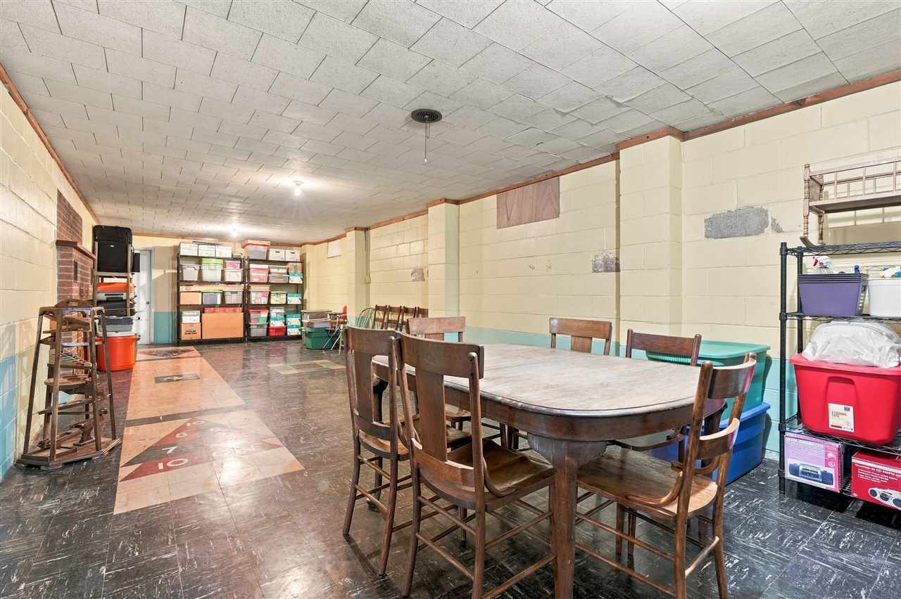 3296 V Avenue Wellman IA 52356