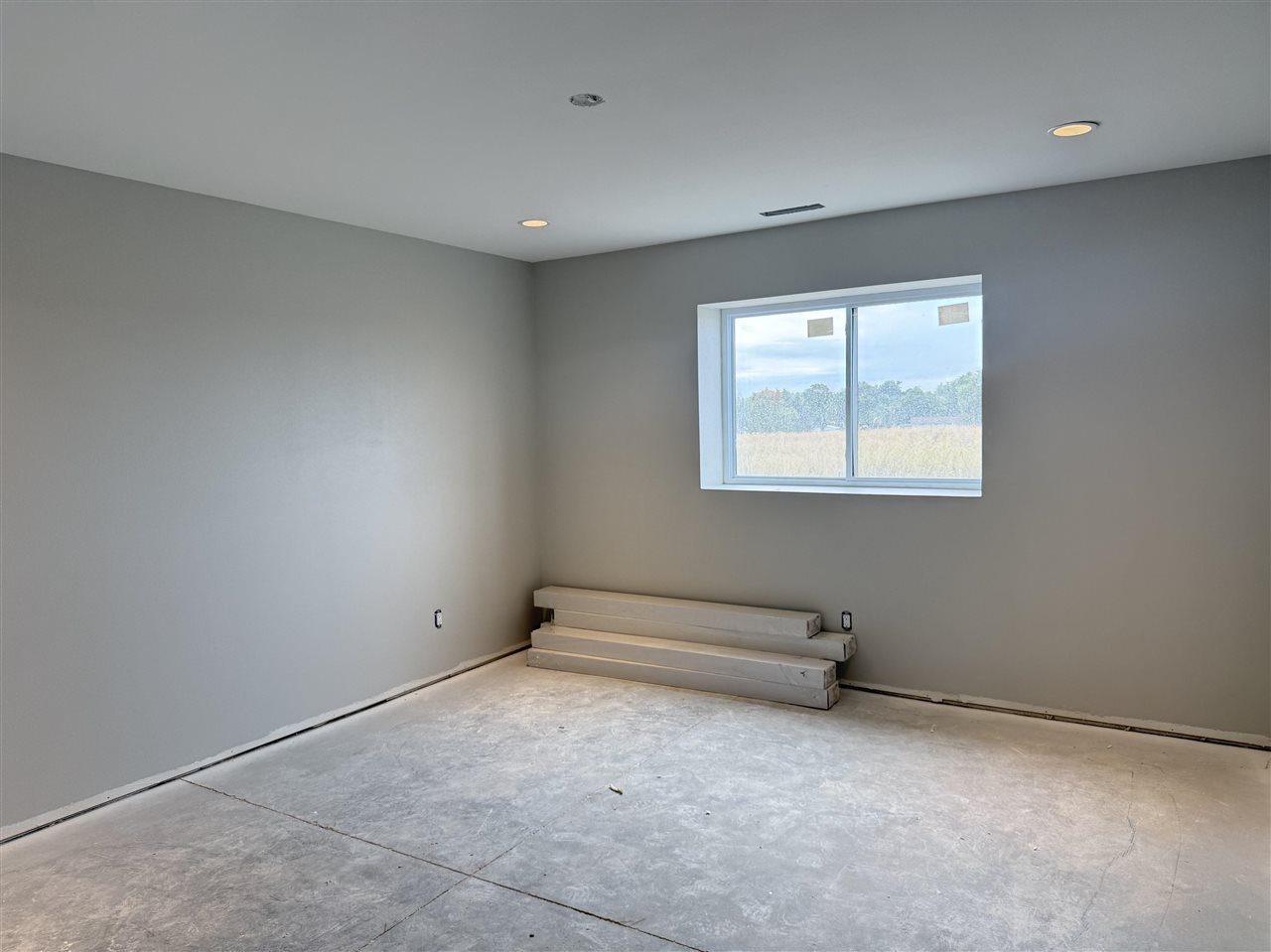 261 NW Howard Avenue Swisher IA 52338