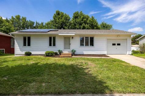 934 Sandusky Drive Iowa City IA 52245