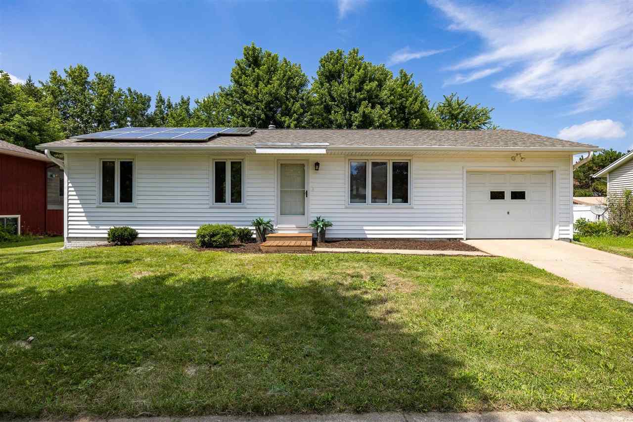 934 Sandusky Drive Iowa City IA 52245