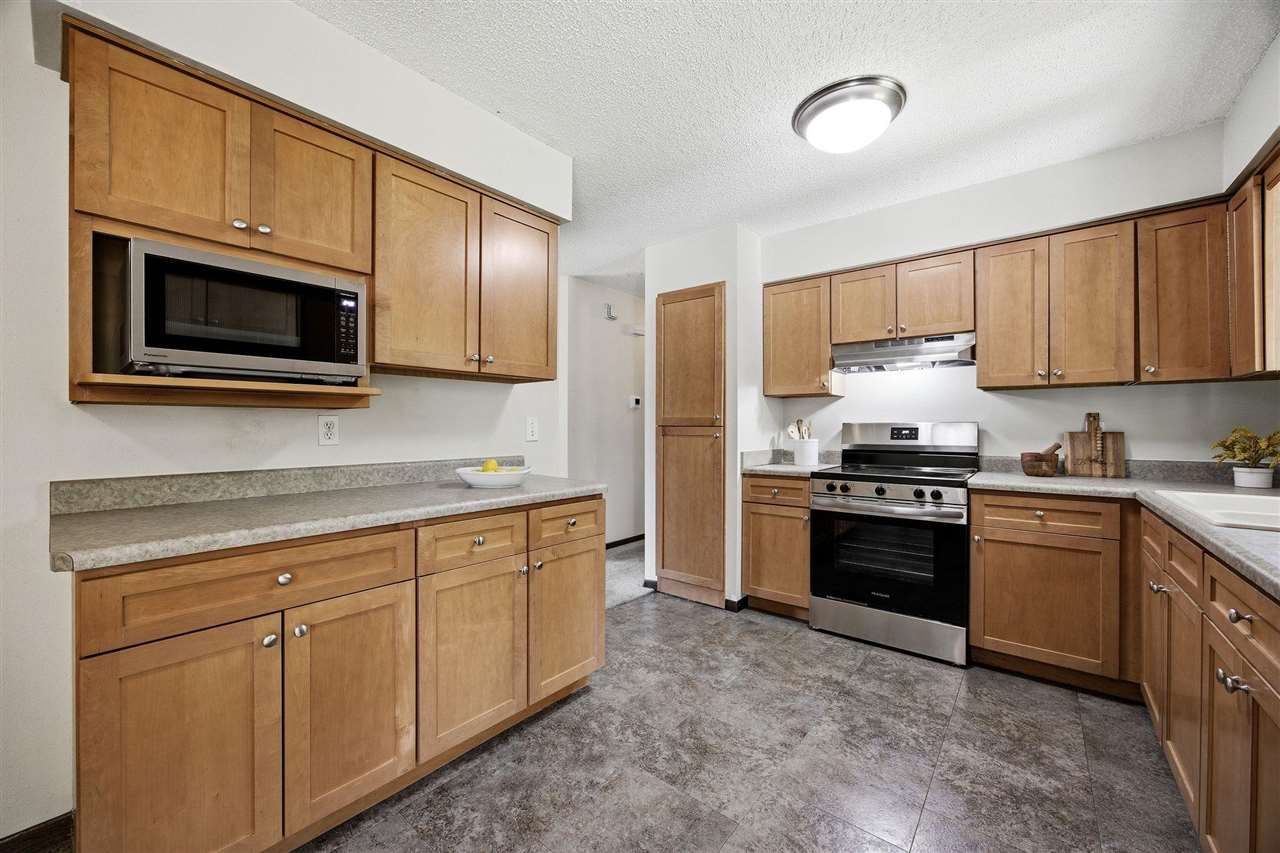 934 Sandusky Drive Iowa City IA 52245