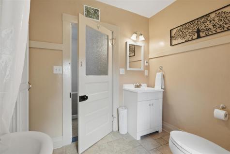 525 S Marion Avenue Washington IA 52353-1426