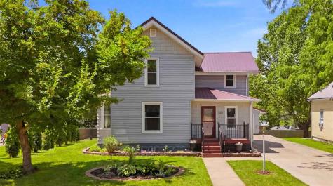 525 S Marion Avenue Washington IA 52353-1426
